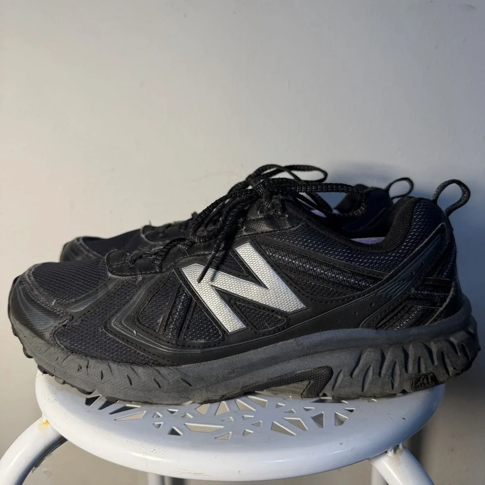New Balance 410 V5 All Terrain Hiking Trail Running Shoes Gray Mens Size 11.5